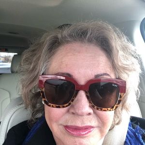 Meet your Posher, Inez